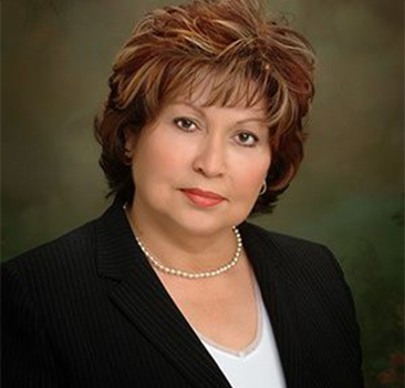 Dr. Carmen Santiago